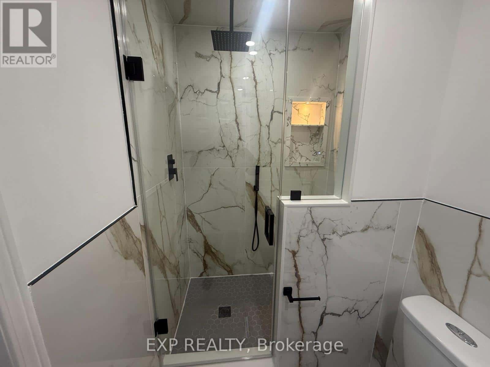 Brampton (Fletcher's West) — Brampton (Fletcher's West) - Photo 4 of 29