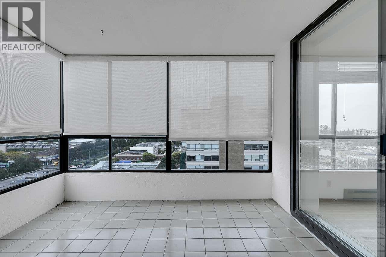 Vancouver — Vancouver - Photo 5 of 31