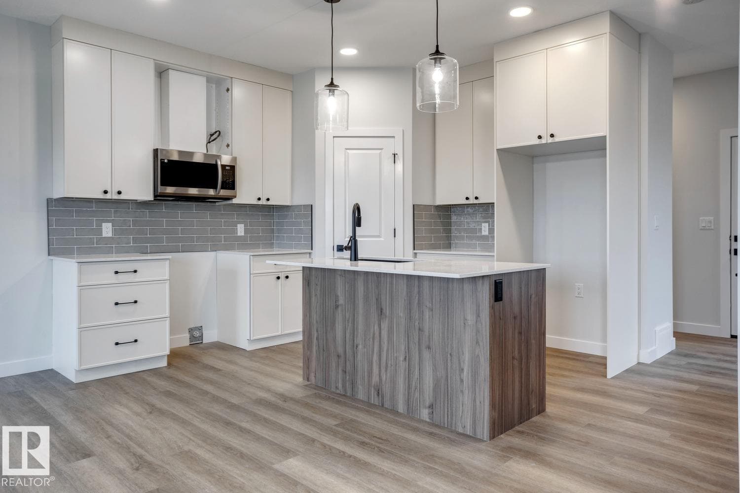 34 FICUS WY — Fort Saskatchewan, Alberta - Main photo