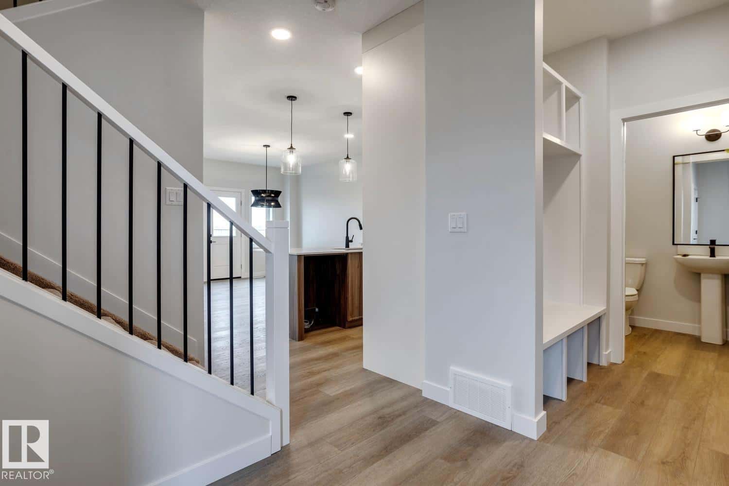 34 FICUS WY — Fort Saskatchewan, Alberta - Photo 3 of 19