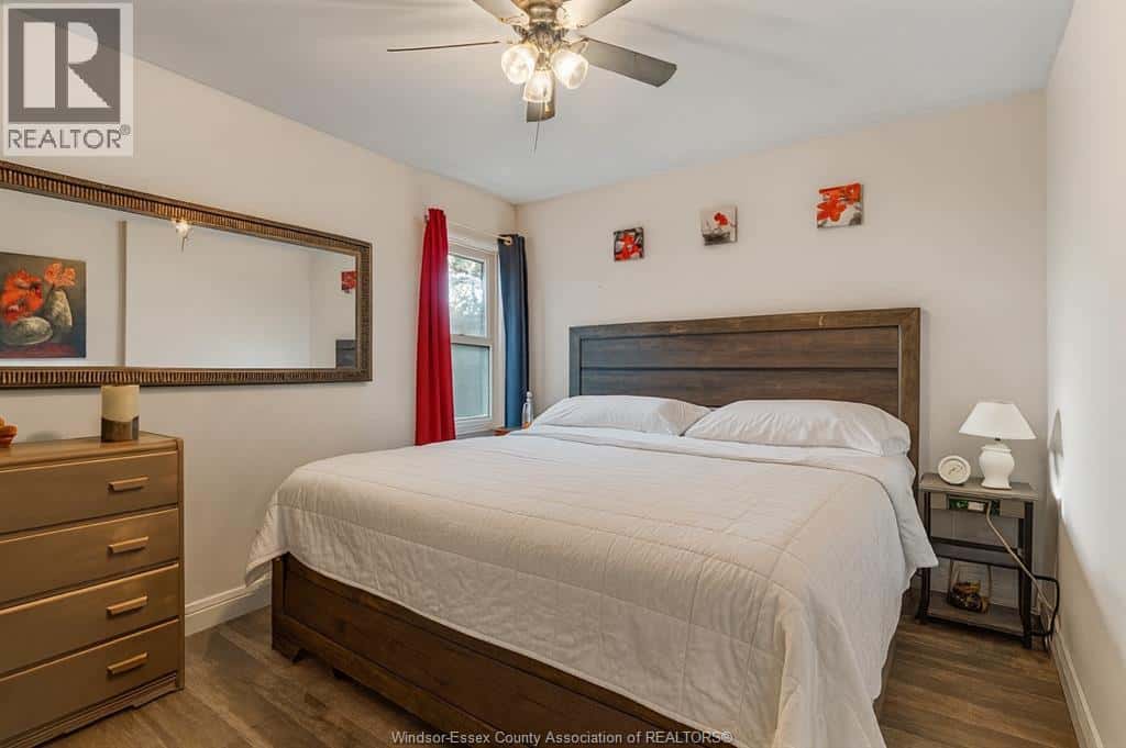 Windsor — Windsor - Photo 4 of 38