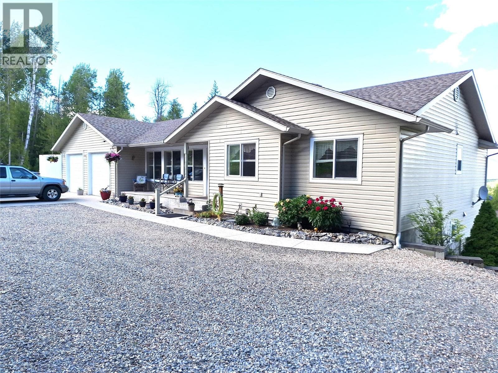 1406 Huckleberry Drive — Sorrento, British Columbia - Main photo