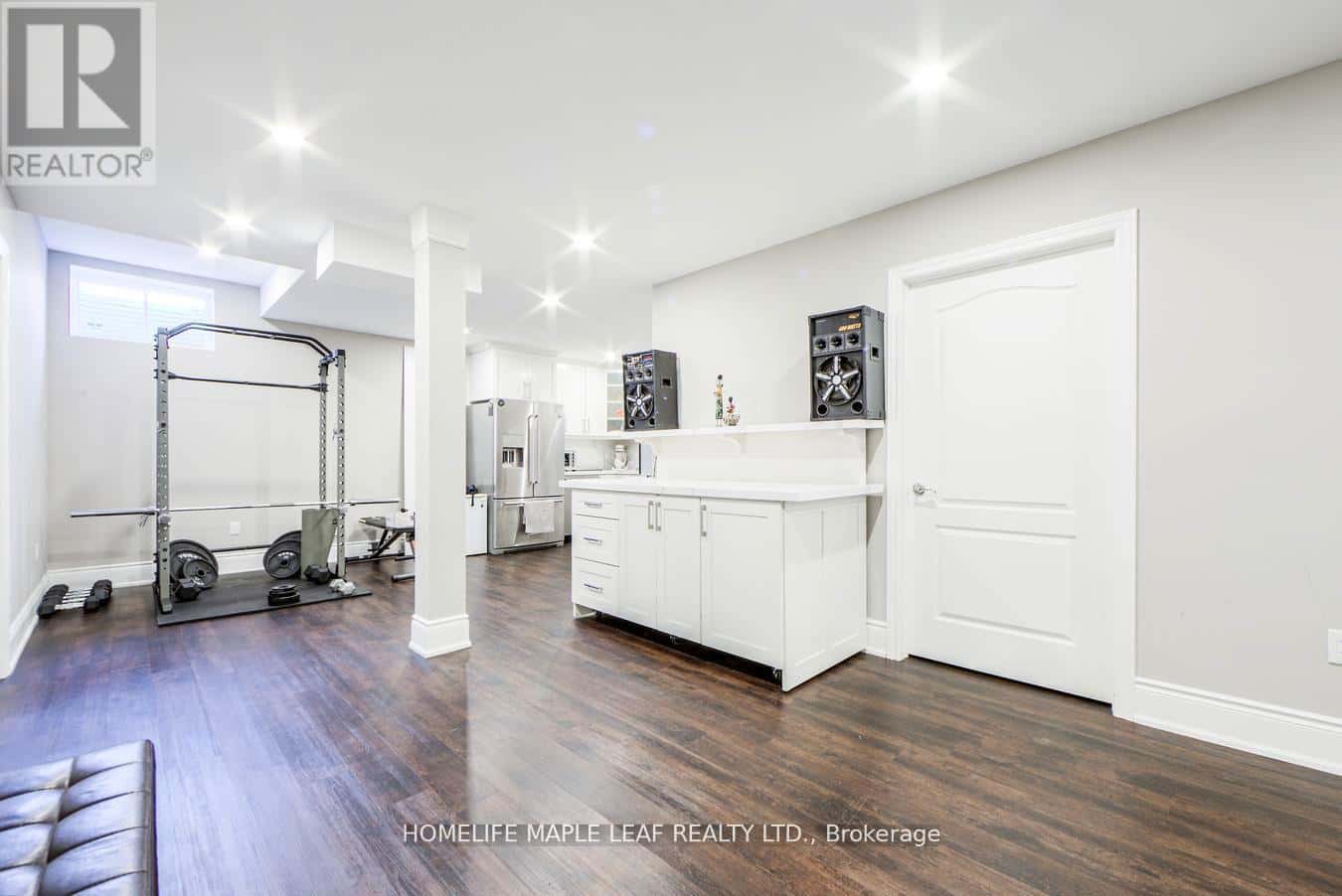 Brampton (Toronto Gore Rural Estate) — Brampton (Toronto Gore Rural Estate) - Photo 3 of 49