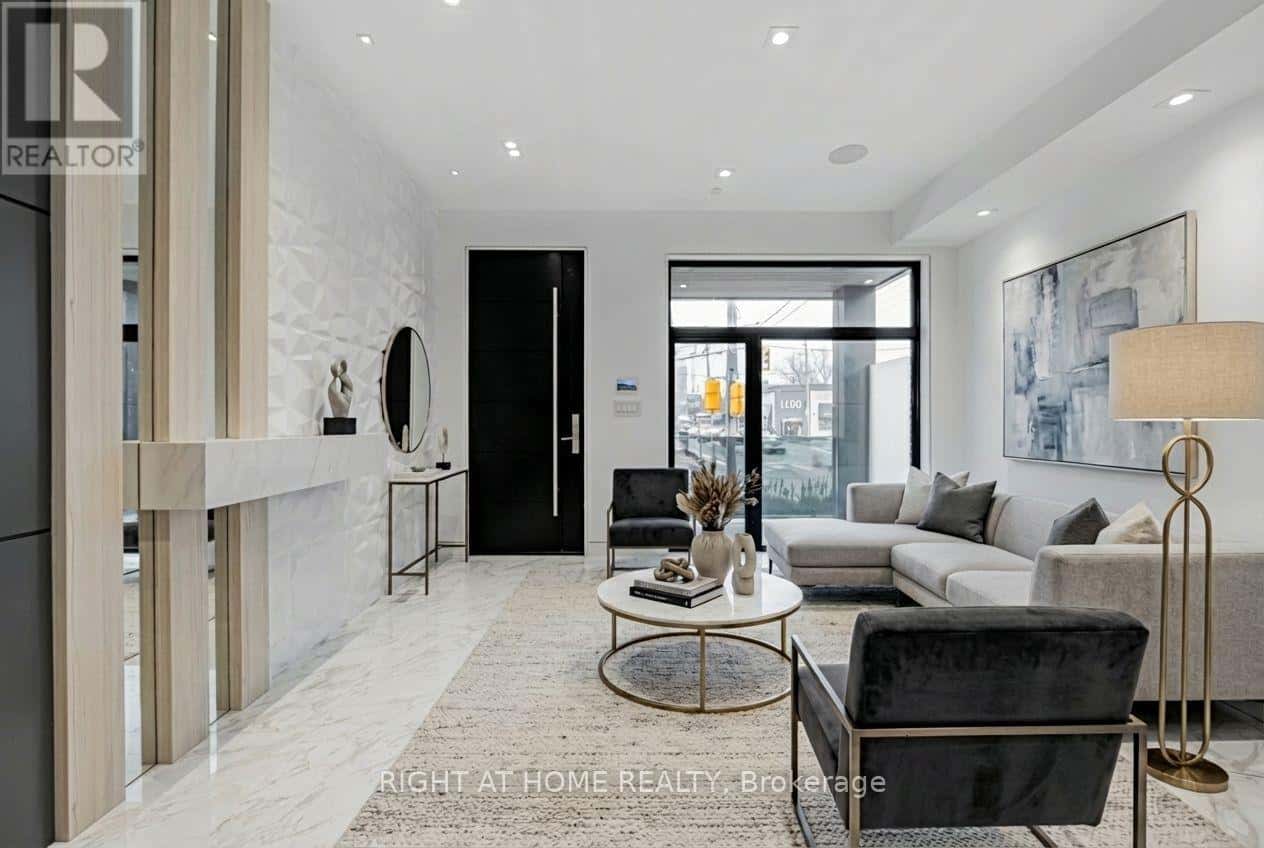 677 HURON STREET — Toronto (Annex), Ontario - Photo 3 of 45