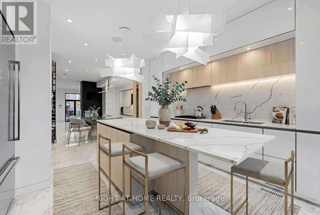 677 HURON STREET — Toronto (Annex), Ontario - Photo 4 of 45