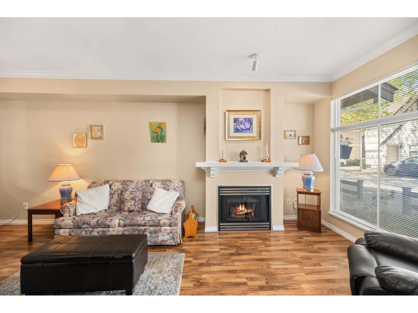 51 6465 184A STREET — Surrey, British Columbia - Photo 4 of 36