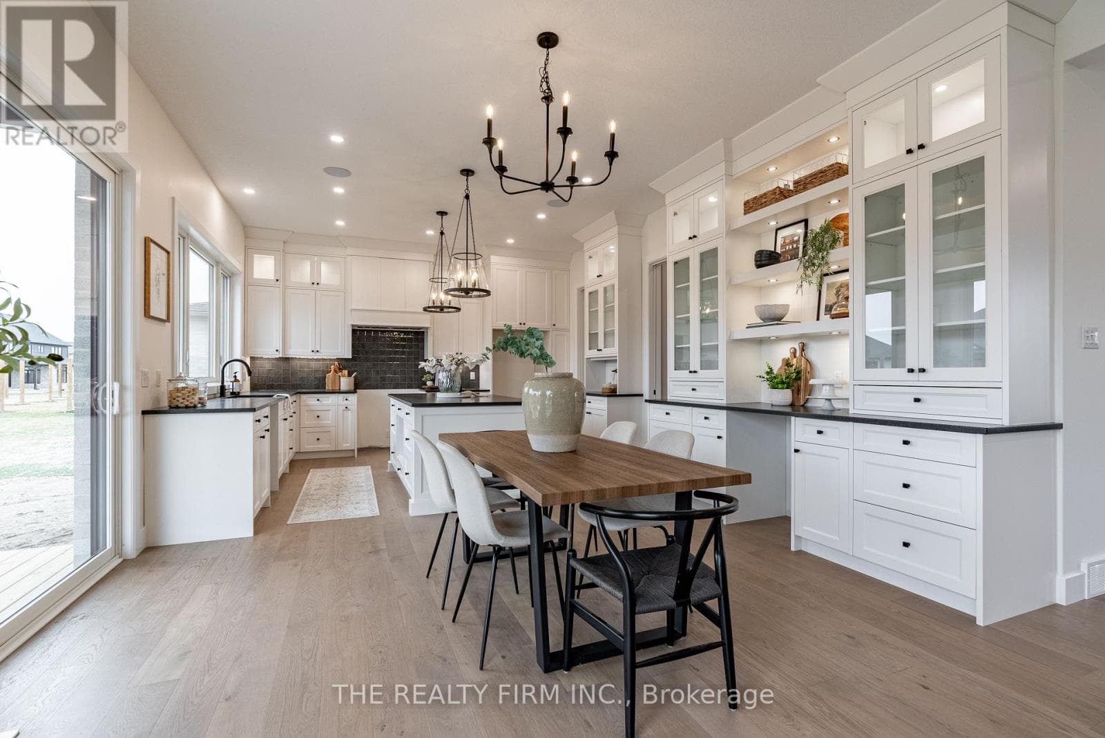 262 HARVEST LANE — Thames Centre (Dorchester) - Main photo