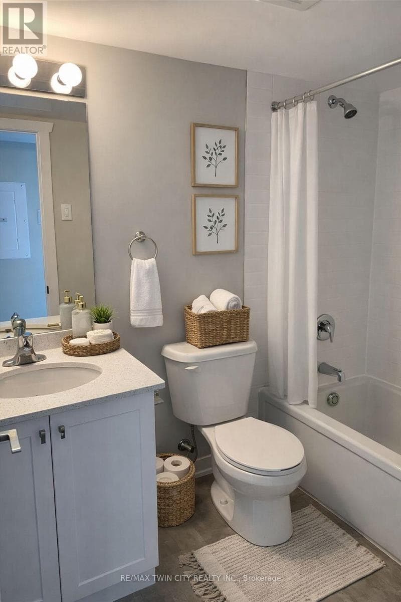 Kitchener — Kitchener - Main photo