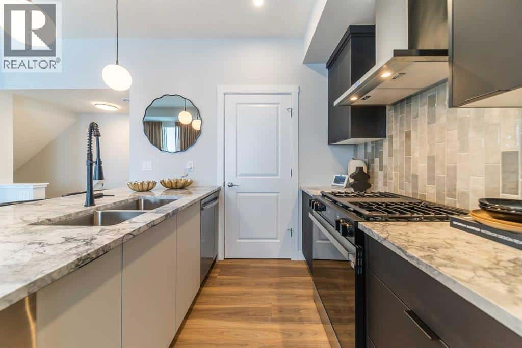 Calgary — Calgary - Photo 3 of 25