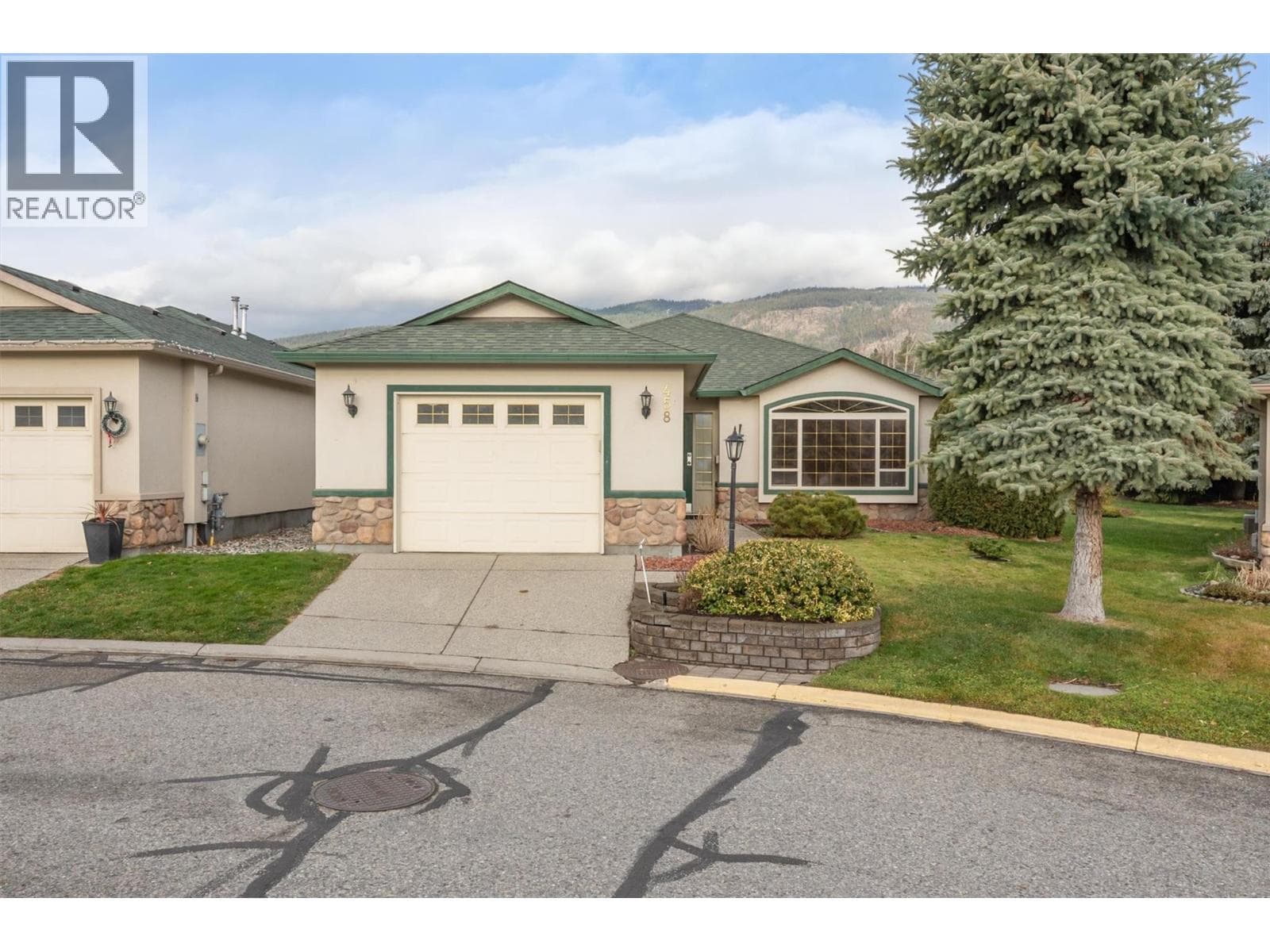 West Kelowna — West Kelowna - Main photo