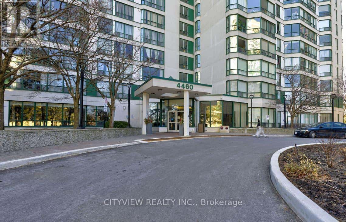 Mississauga (Hurontario) — Mississauga (Hurontario) - Photo 5 of 18