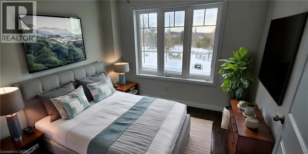 Kitchener — Kitchener - Main photo