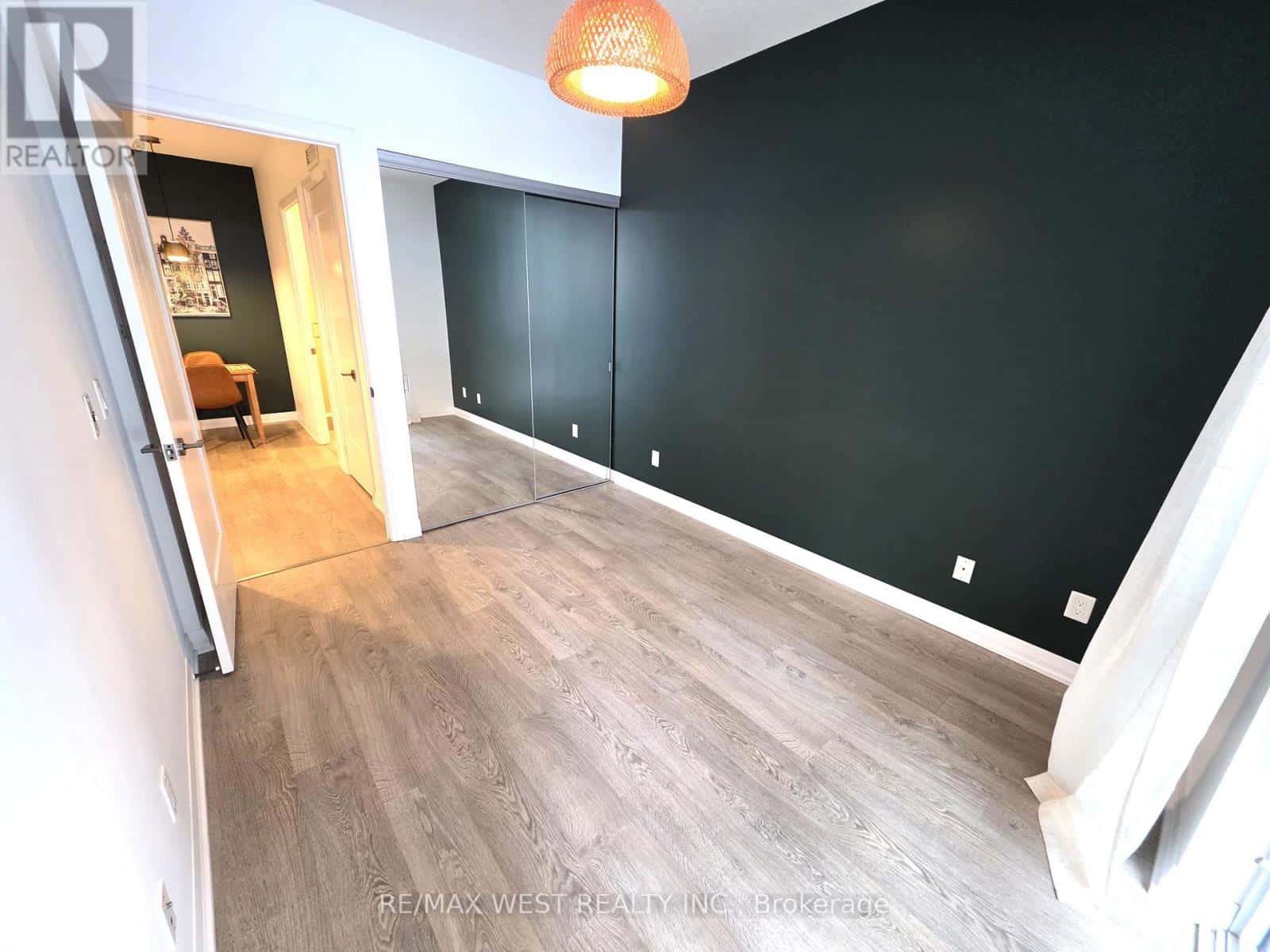 Toronto (Mount Pleasant West) — Toronto (Mount Pleasant West) - Photo 2 of 29