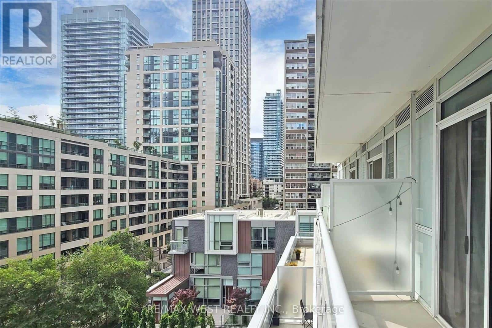 Toronto (Mount Pleasant West) — Toronto (Mount Pleasant West) - Photo 4 of 29