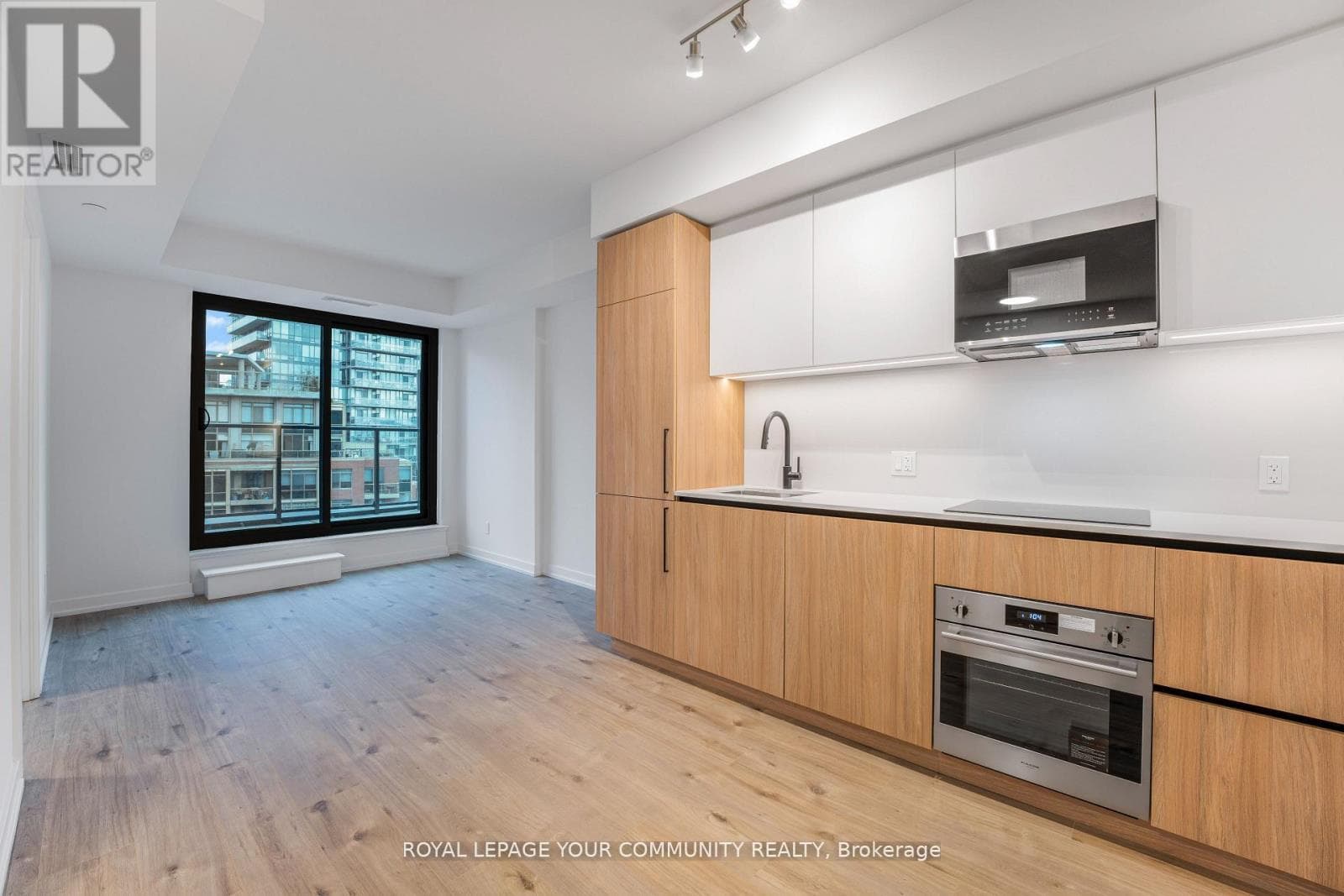 Toronto (Waterfront Communities) — Toronto (Waterfront Communities) - Main photo