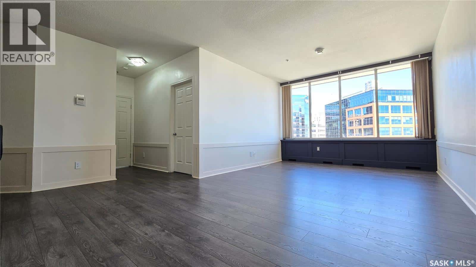 Regina — Regina - Photo 4 of 34