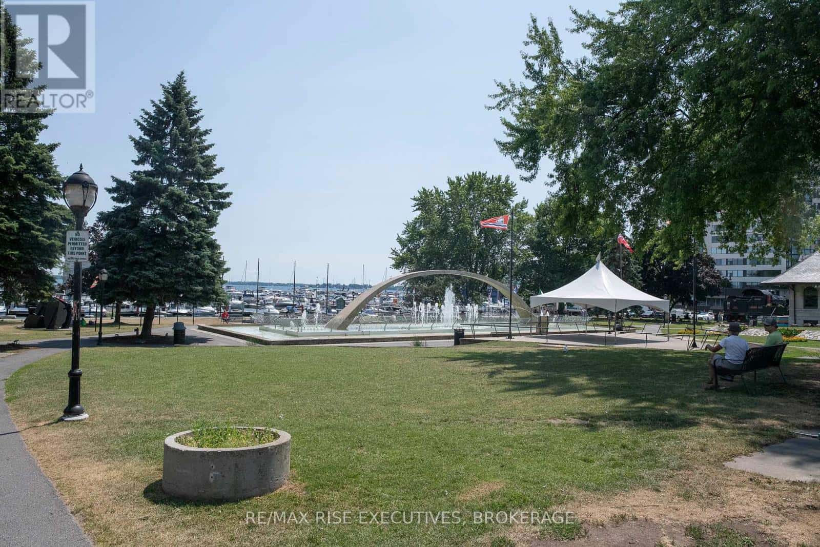 Kingston (East of Sir John A. Blvd) — Kingston (East of Sir John A. Blvd) - Photo 4 of 12