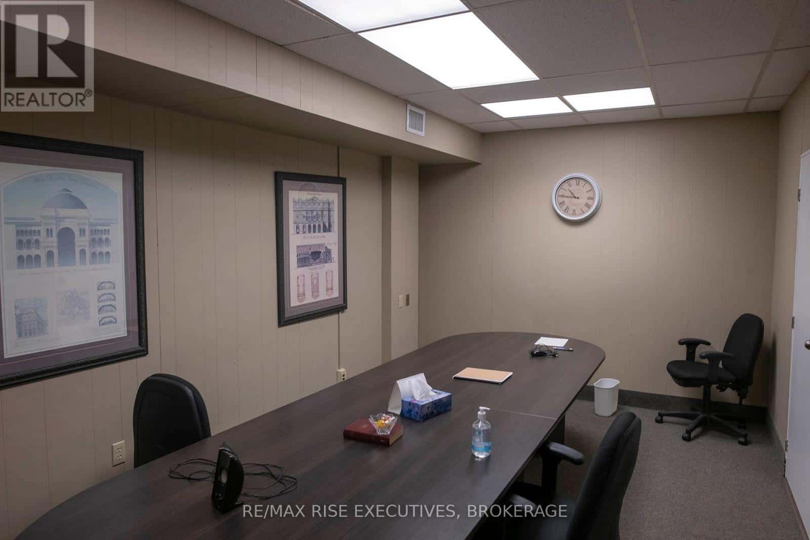 Kingston (East of Sir John A. Blvd) — Kingston (East of Sir John A. Blvd) - Photo 5 of 12