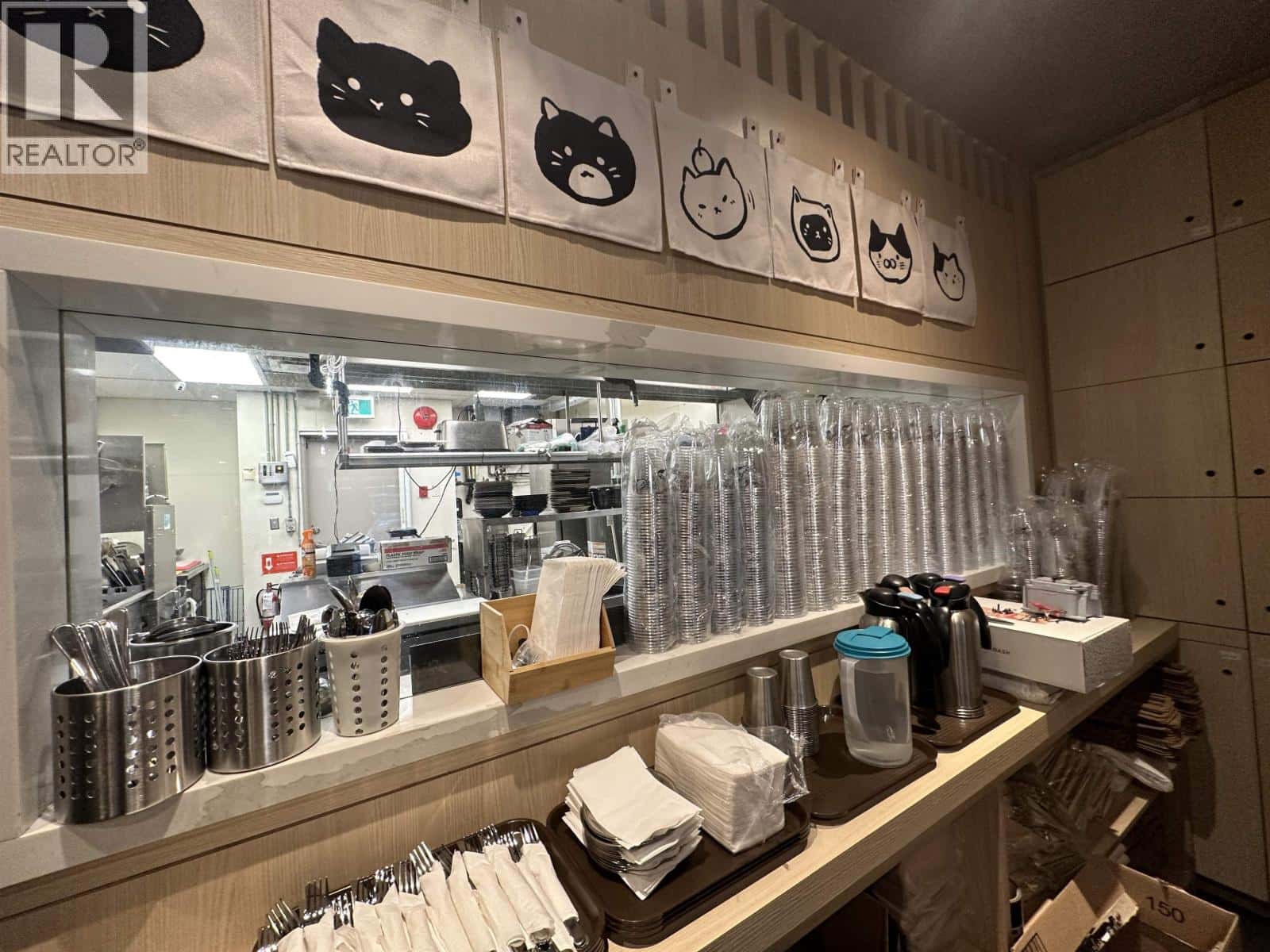 Vancouver — Vancouver - Photo 5 of 14