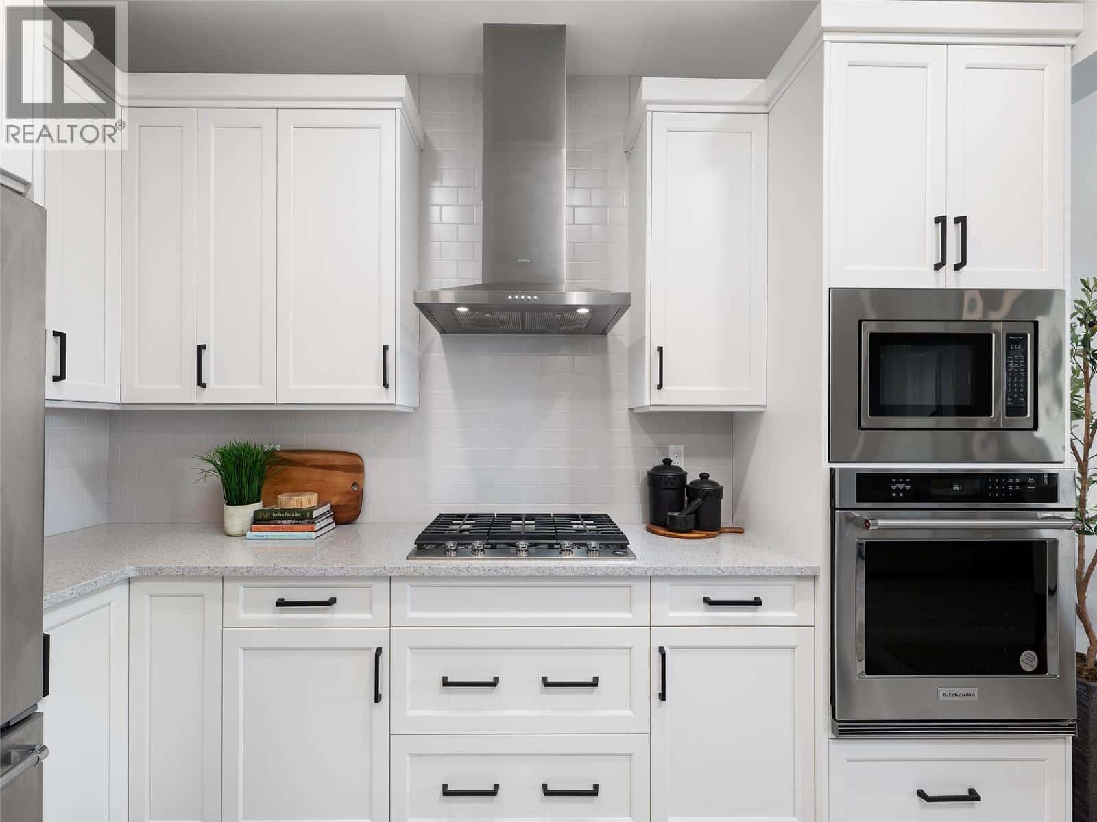 Vernon — Vernon - Photo 2 of 40