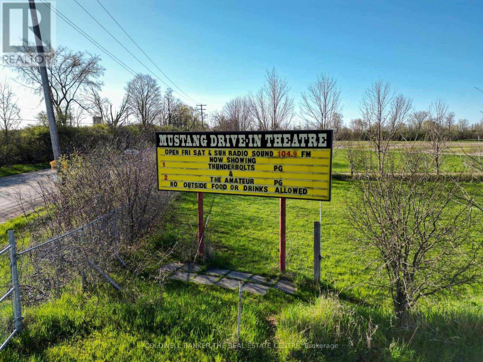 5012 JONES BASELINE — Guelph/Eramosa, Ontario - Photo 2 of 9