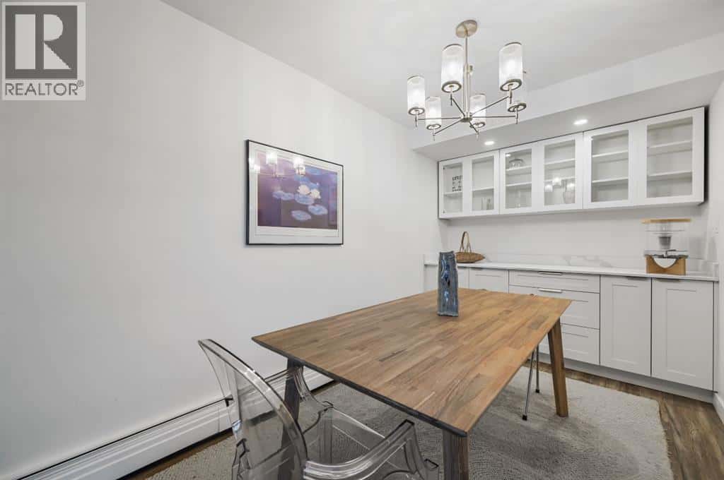 Calgary — Calgary - Photo 5 of 21