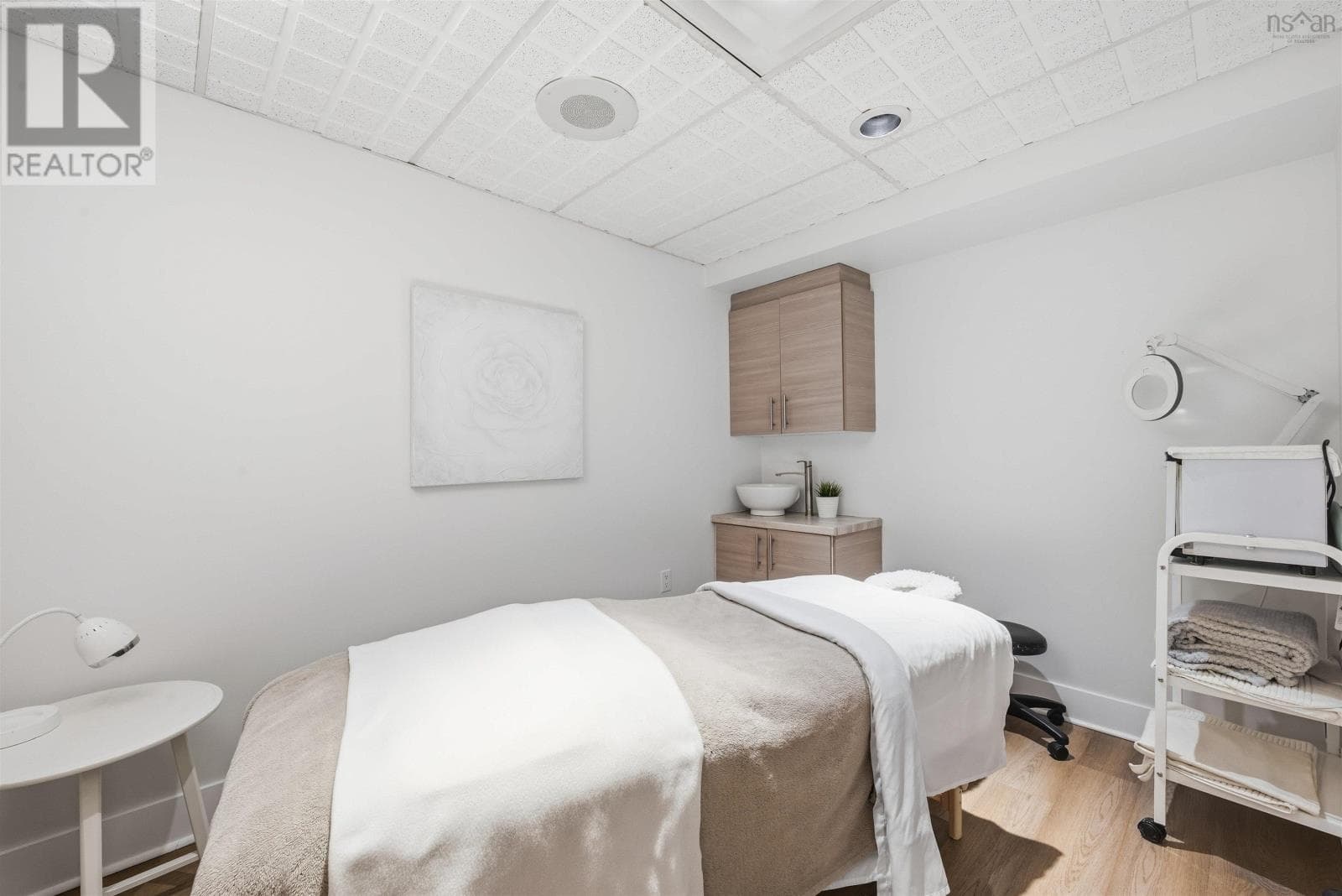 Halifax — Halifax - Main photo