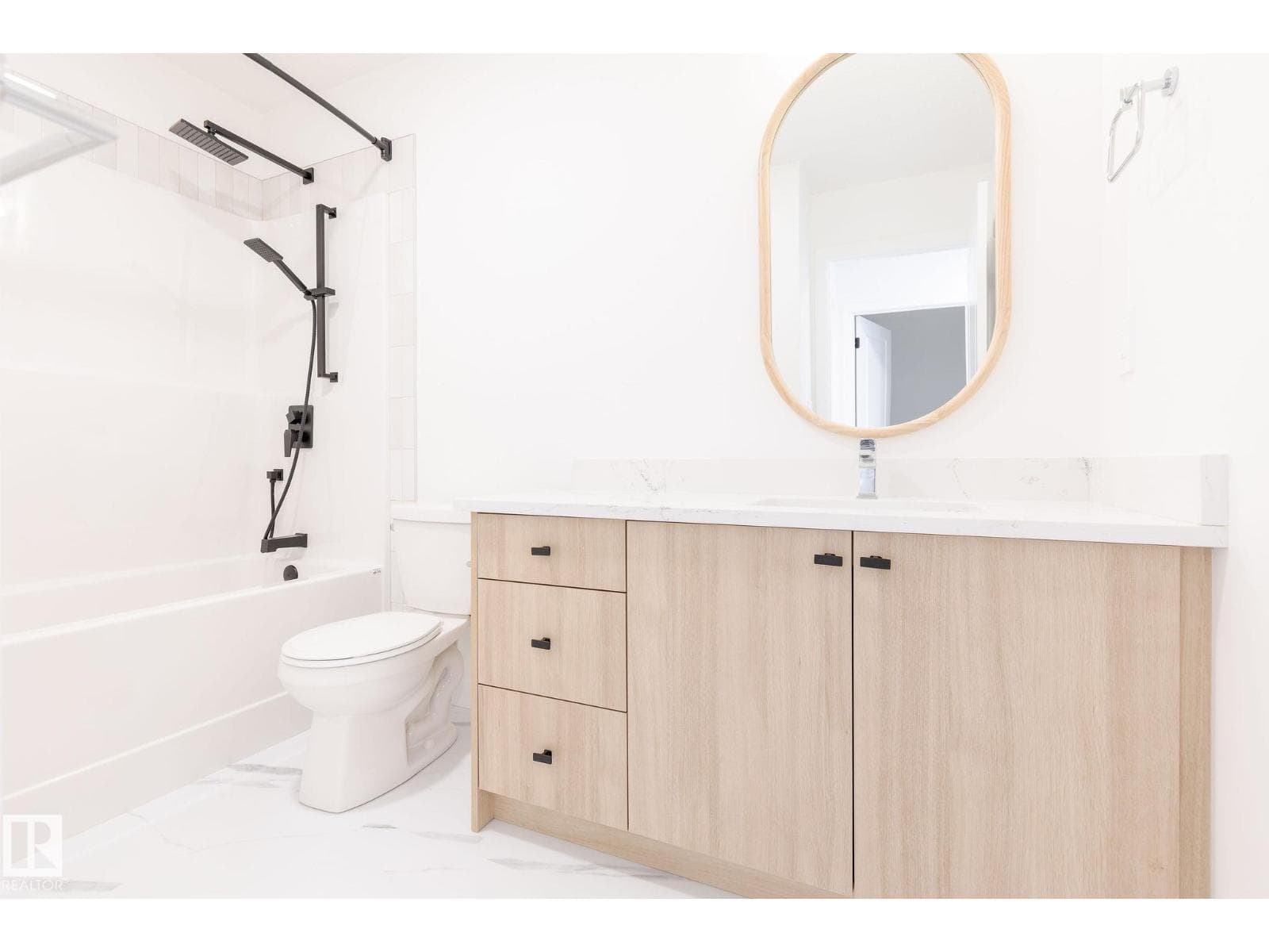 Edmonton — Edmonton - Main photo