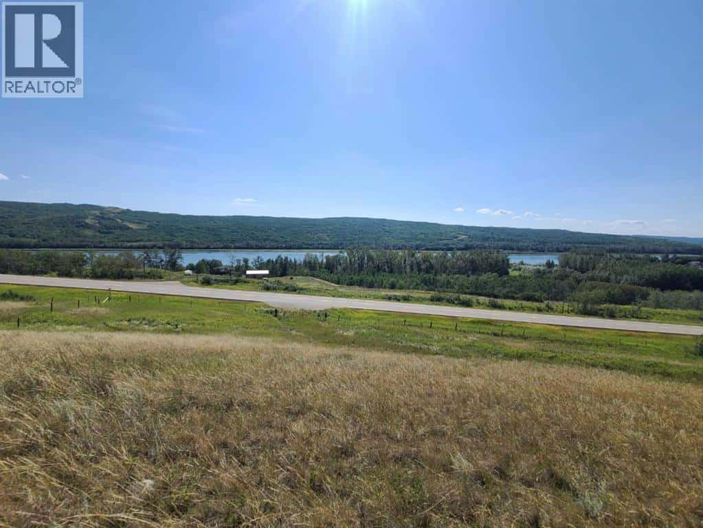 Highway 684 — Rural Peace No. 135, M.D. of, Alberta - Photo 2 of 9