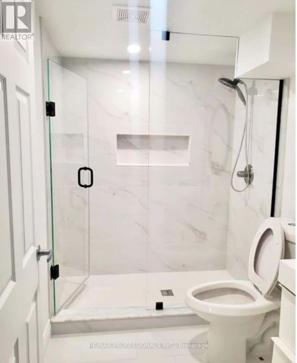 Toronto (Stonegate-Queensway) — Toronto (Stonegate-Queensway) - Photo 2 of 28