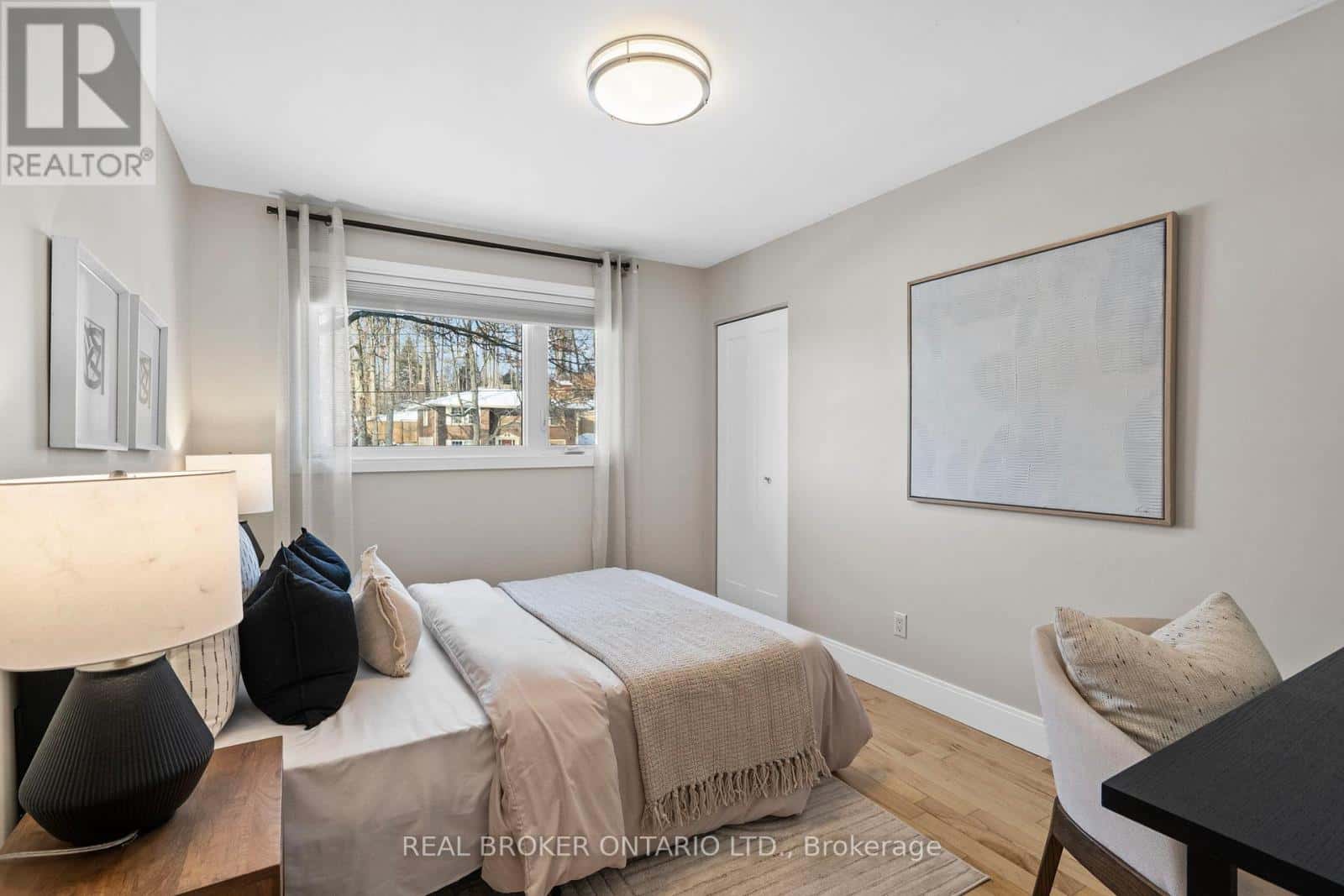 Cambridge — Cambridge - Photo 2 of 44