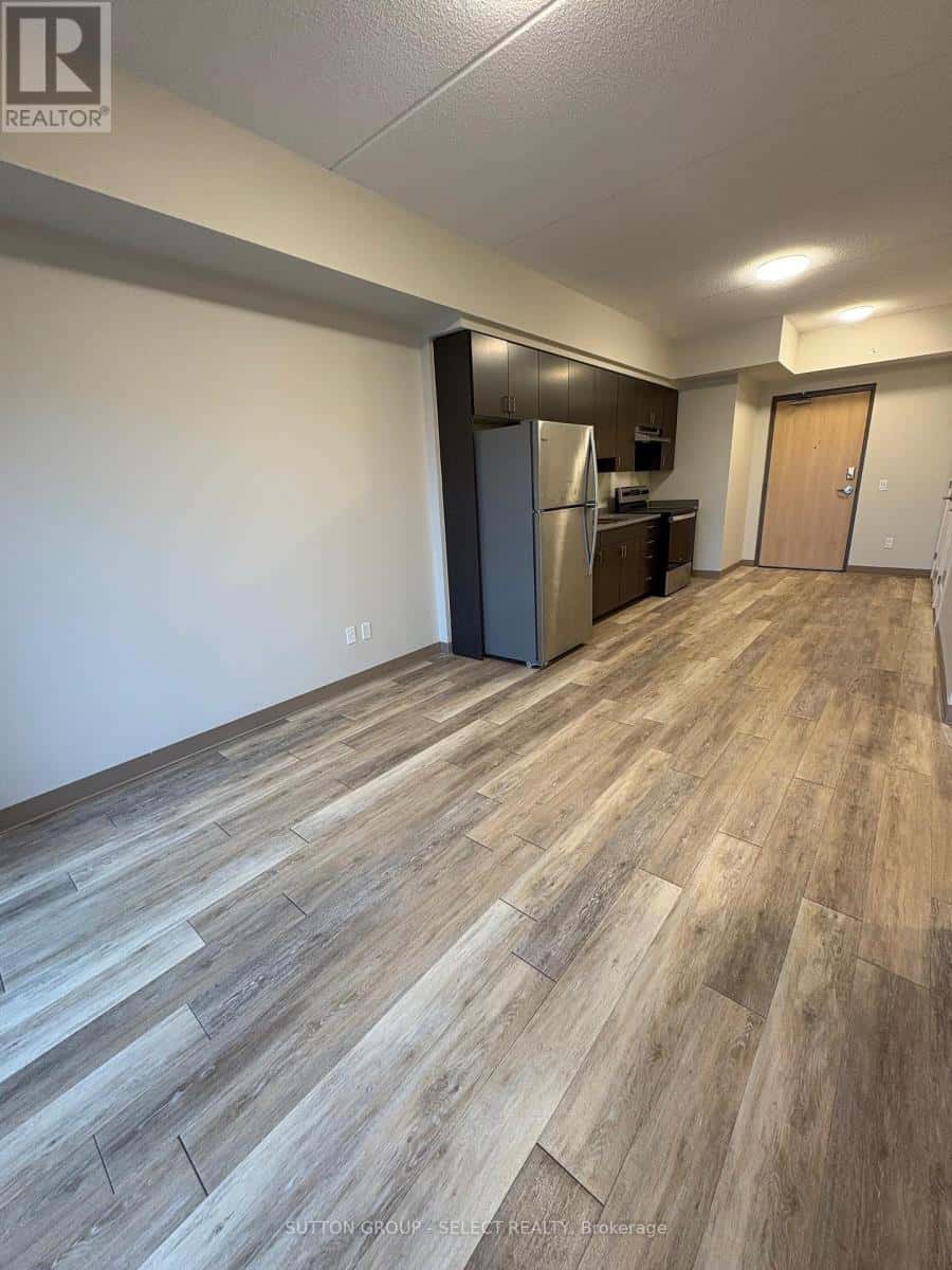 London South (South J) — London South (South J) - Photo 5 of 16