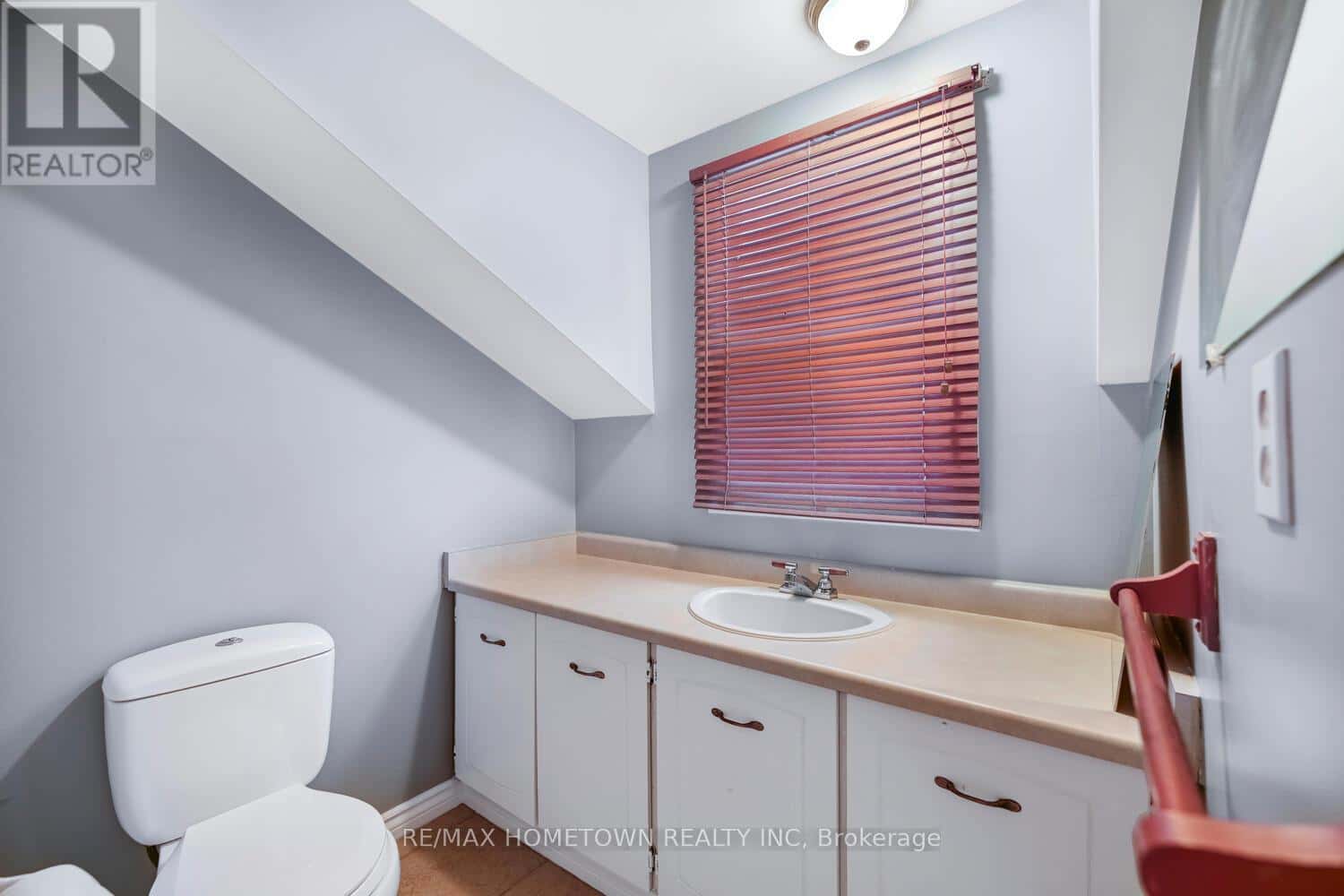 Brockville — Brockville - Photo 5 of 34