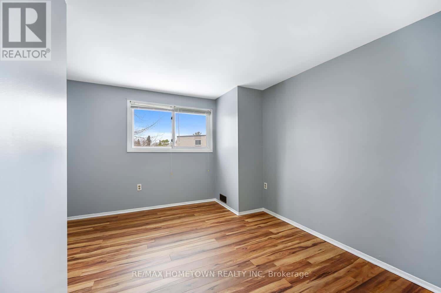 Brockville — Brockville - Photo 4 of 34