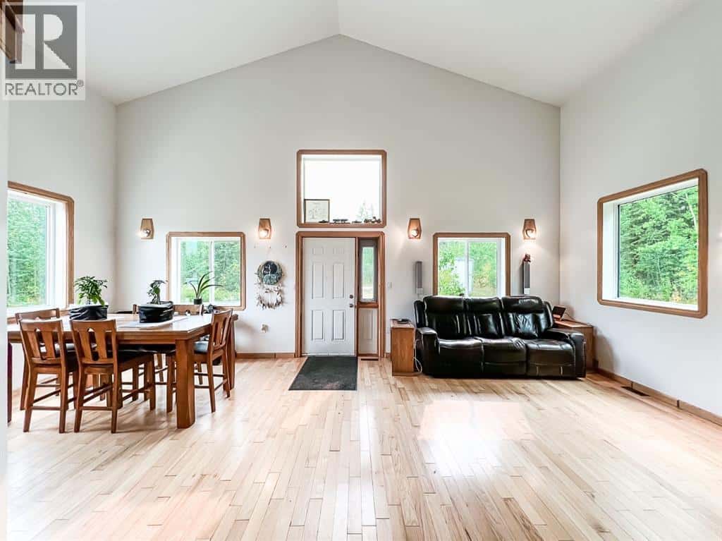 23074 TWP RD 730 — Rural Greenview No. 16, M.D. of, Alberta - Photo 4 of 32