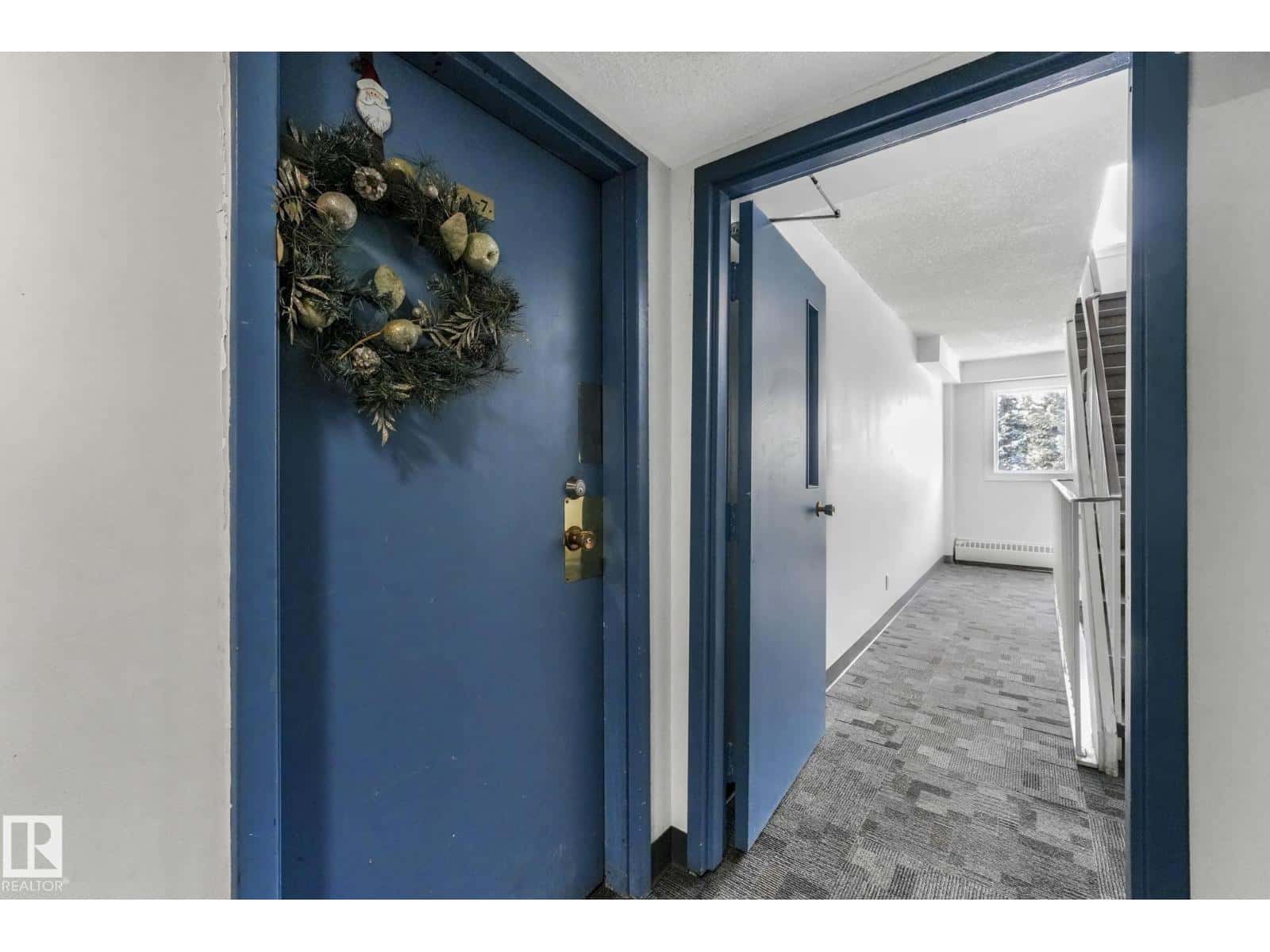 Edmonton — Edmonton - Photo 5 of 50