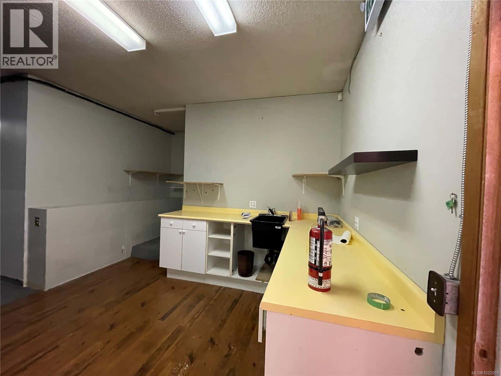 Port Alberni — Port Alberni - Photo 3 of 9