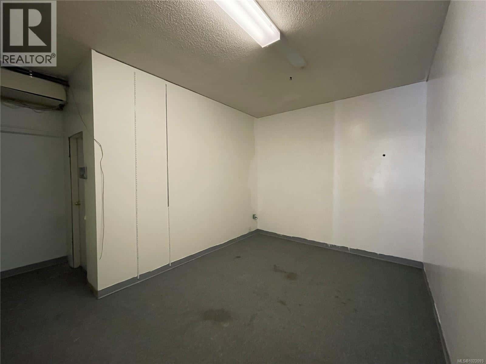 Port Alberni — Port Alberni - Photo 5 of 9