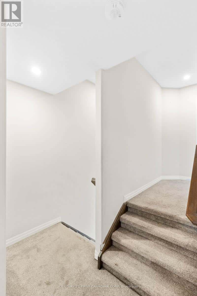 London North (North M) — London North (North M) - Photo 2 of 37