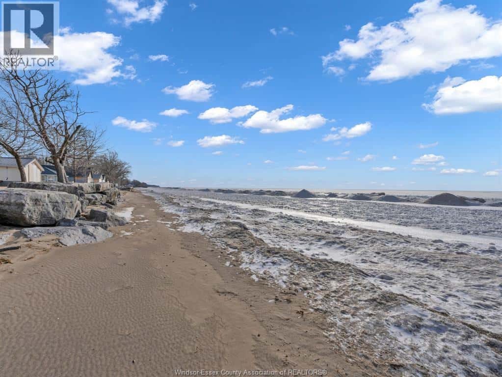 Colchester — Colchester - Photo 5 of 35