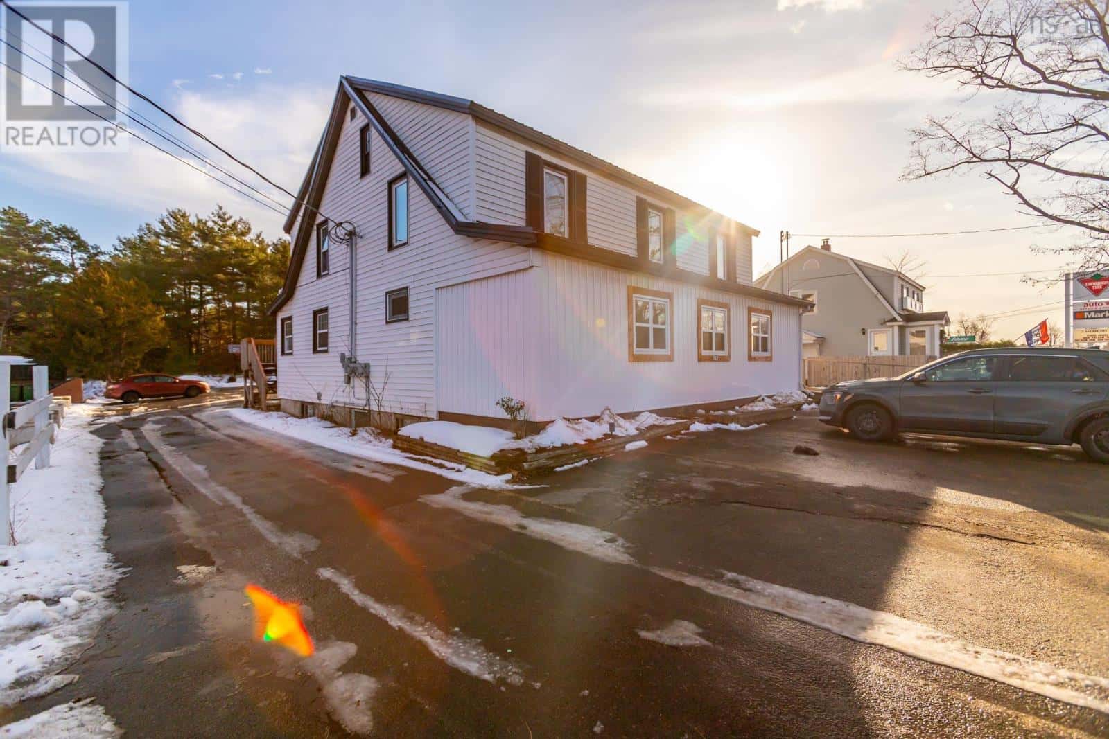 752 Central Avenue — Greenwood - Photo 4 of 5