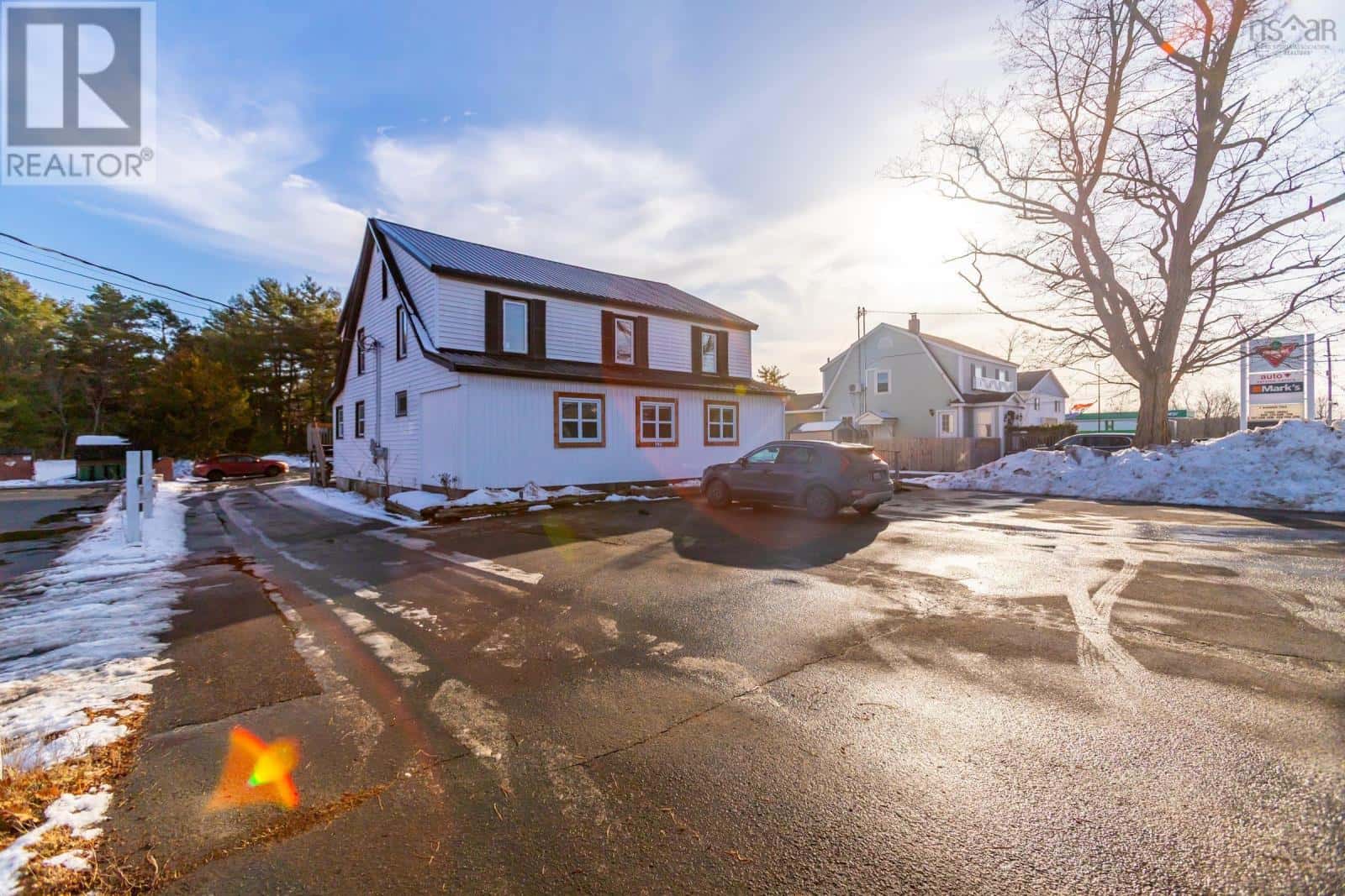 752 Central Avenue — Greenwood - Photo 5 of 5