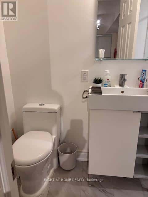 Toronto (L'Amoreaux) — Toronto (L'Amoreaux) - Photo 4 of 9