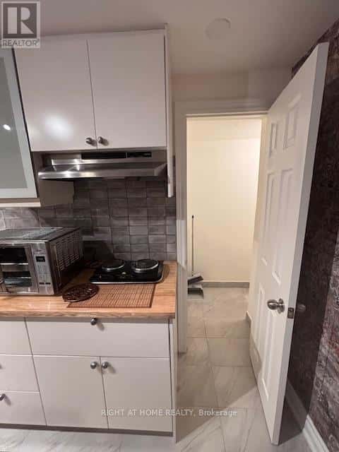 Toronto (L'Amoreaux) — Toronto (L'Amoreaux) - Photo 5 of 9