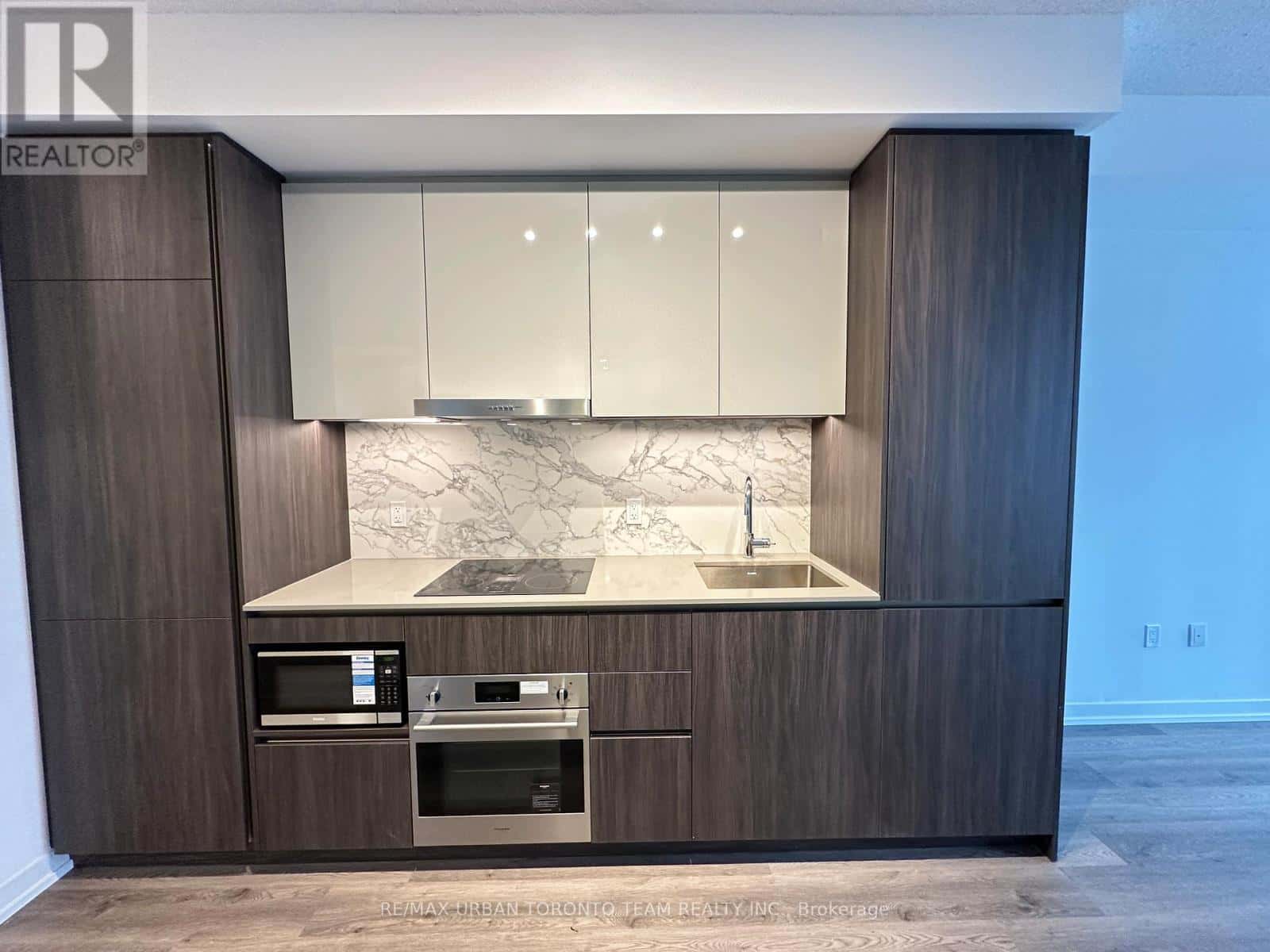 Vaughan (Vaughan Corporate Centre) — Vaughan (Vaughan Corporate Centre) - Photo 4 of 10