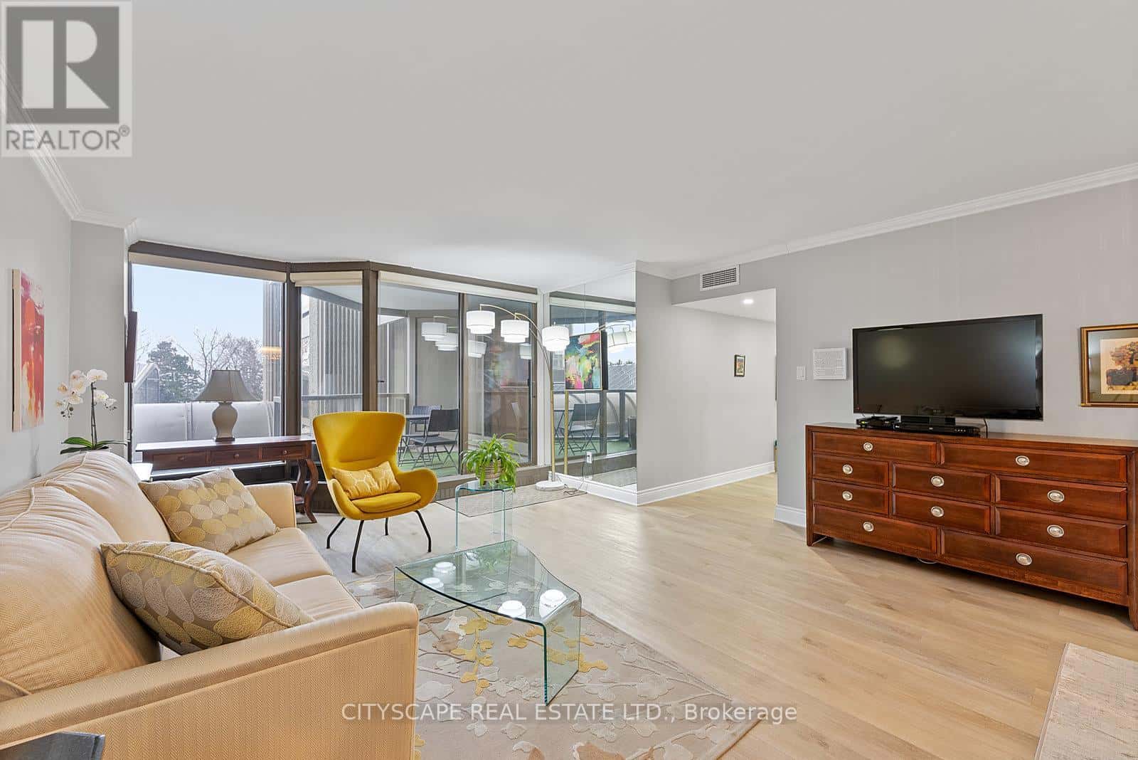 Toronto (Mimico) — Toronto (Mimico) - Photo 3 of 34