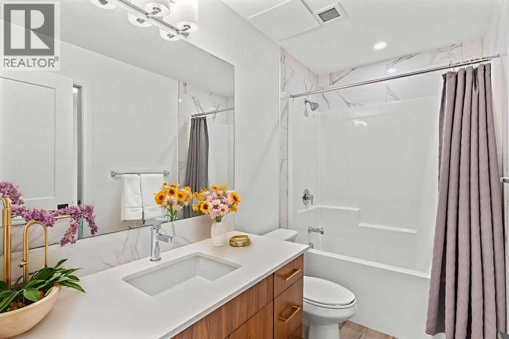 Calgary — Calgary - Main photo