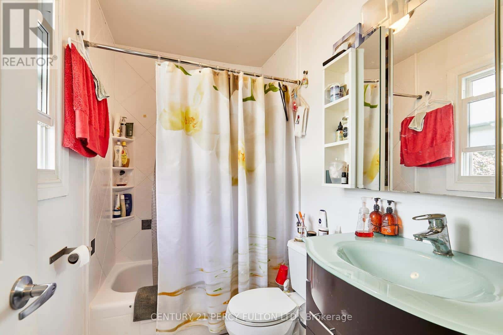 Oshawa (Taunton) — Oshawa (Taunton) - Photo 3 of 50