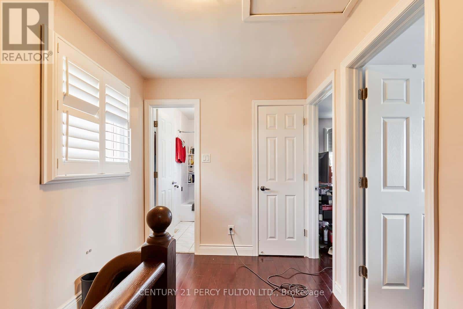 Oshawa (Taunton) — Oshawa (Taunton) - Photo 5 of 50