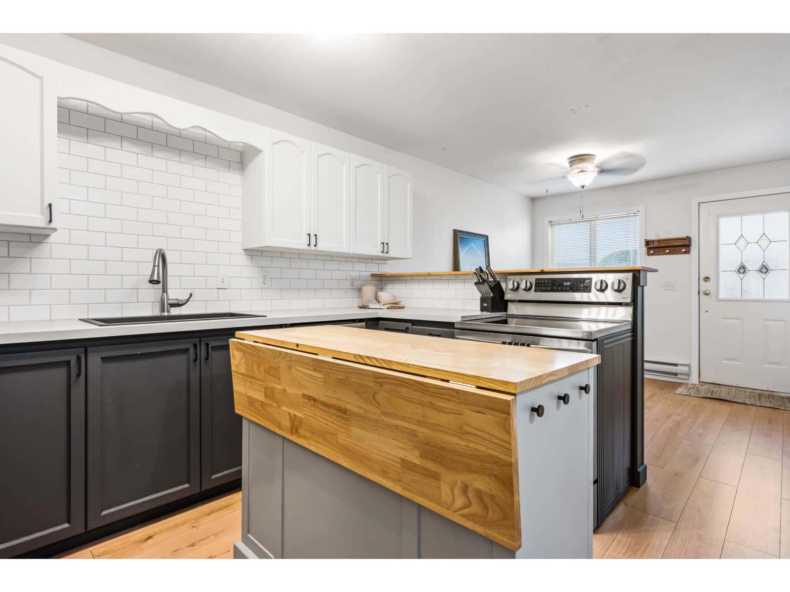 Chilliwack — Chilliwack - Photo 4 of 31